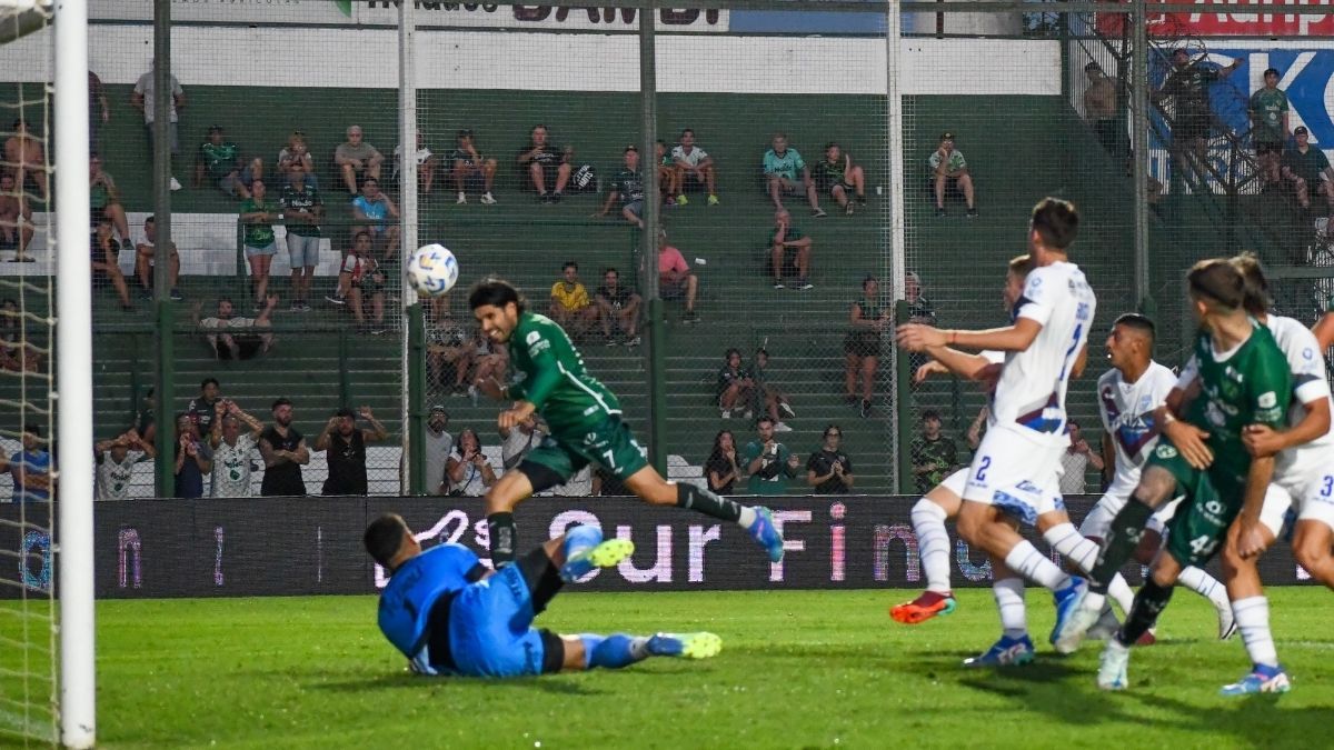 Irónica respuesta de un ex Unión tras el polémico gol anulado: Irónica respuesta de un ex Unión tras el polémico gol anulado: