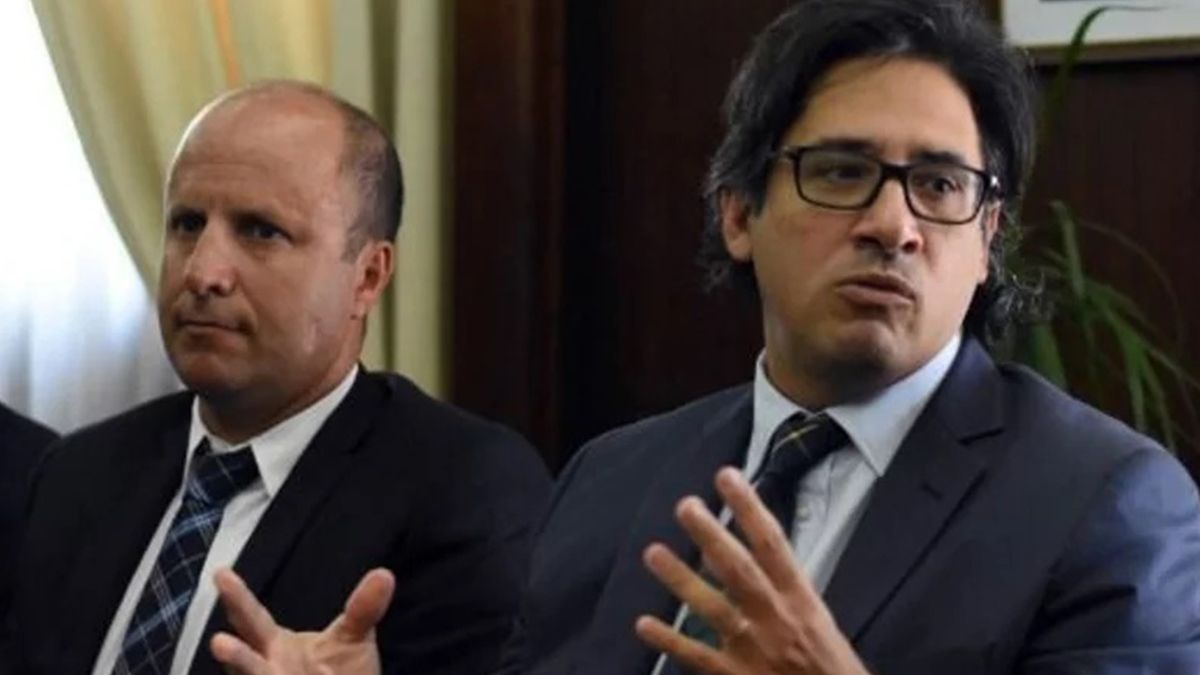 Como medida de prueba, pidió se pida a la Cámara Federal de Casación Penal, de la cual es integrante Borinsky, si se iniciaron actuaciones, se labraron constancias, se cursaron comunicaciones a otros organismos competentes o se celebraron acuerdos de magistrados, y que sean aportadas.