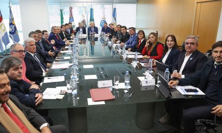 Aire de Santa Fe | reunion de gobernadores.jpg