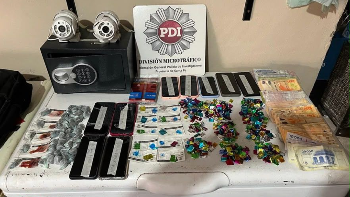 En los allanamientos se secuestros más de 500 envoltorios de cocaína. En los allanamientos se secuestros más de 500 envoltorios de cocaína.