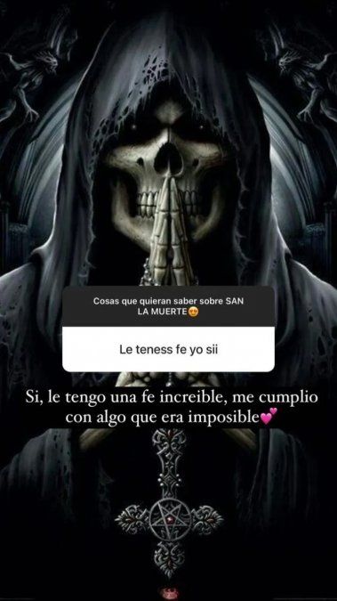 More Rial generó polémica con su tattoo sobre San La Muerte. 