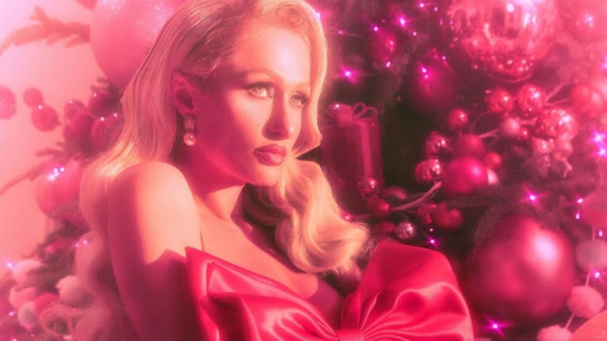 Paris Hilton sorprendió a todos al subir fotos al desnudo para Navidad.