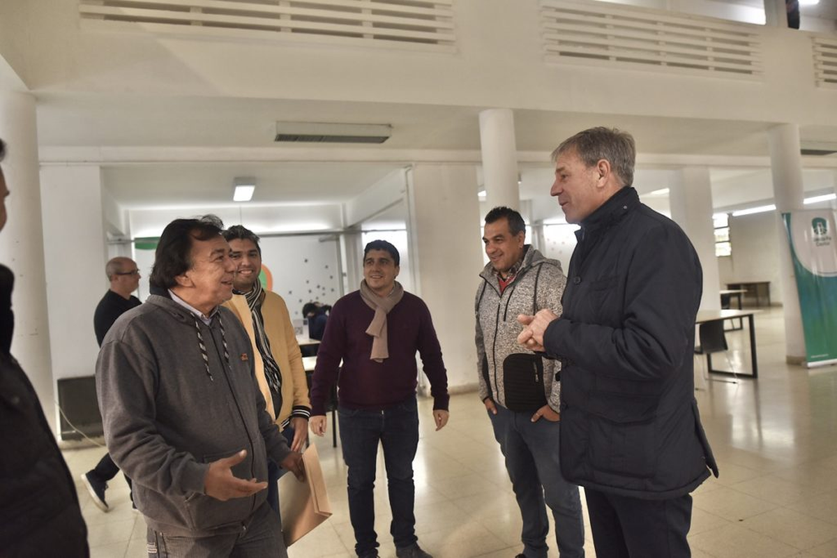 A partir de los resultados positivos del primer curso, y luego del otorgamiento de nuevas licencias, se abre la inscripción para los interesados en formarse y obtener el carné profesional.