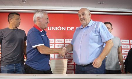 Leonardo Madelón fue presentado por Luis Spahn en conferencia de prensa de cara a su cuarto ciclo como entrenador de Unión. Leonardo Madelón fue presentado por Luis Spahn en conferencia de prensa de cara a su cuarto ciclo como entrenador de Unión.