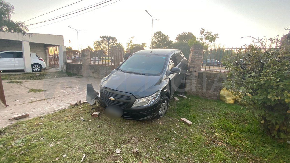 Tras el siniestro trasladaron a cuatro personas, dos que venían en cada vehículo, aunque todas estaban bien.