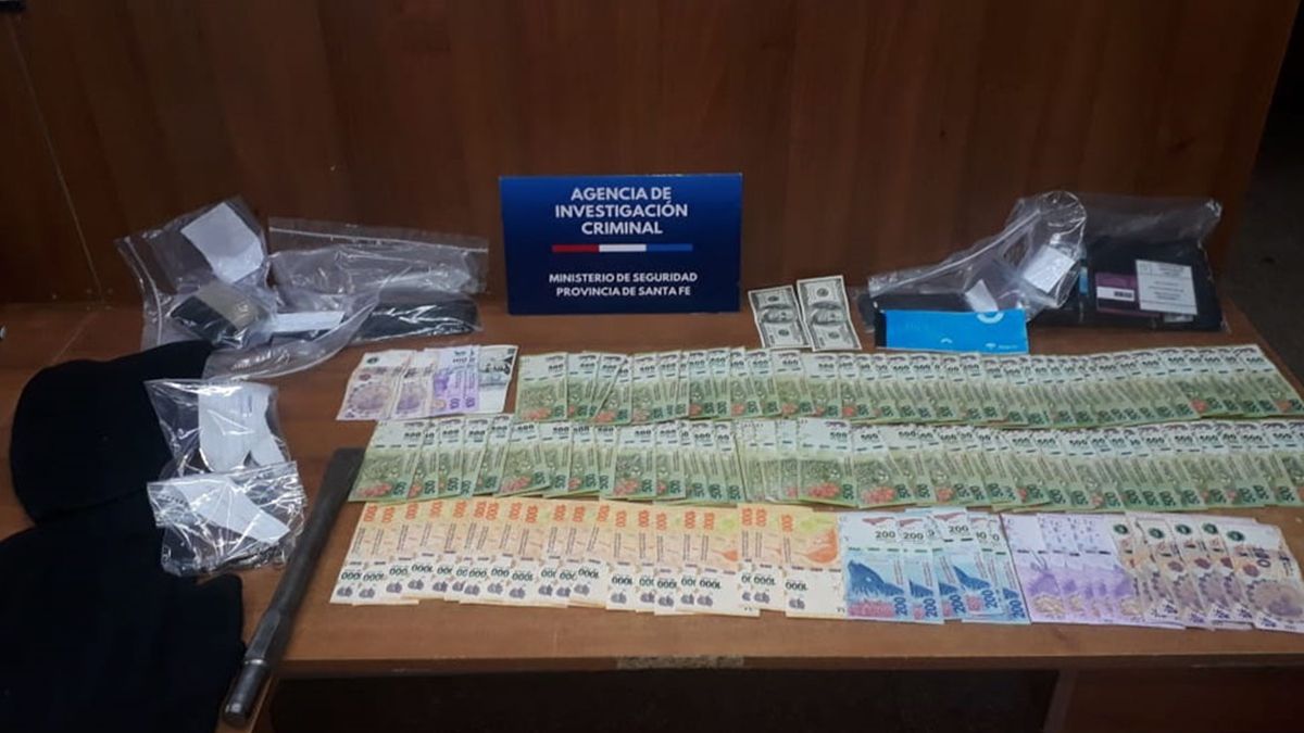 La investigación secuestró más de 60 mil pesos y 200 dólares durante un procedimiento.&nbsp;