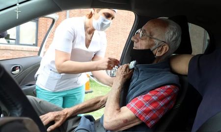 Casi el 60% de la población argentina no se aplicó dosis de refuerzo contra la covid-19. Casi el 60% de la población argentina no se aplicó dosis de refuerzo contra la covid-19.