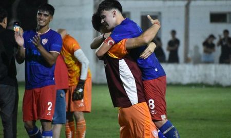 Unión festejó el título 31 de su historia en Liga Santafesina. Unión festejó el título 31 de su historia en Liga Santafesina.