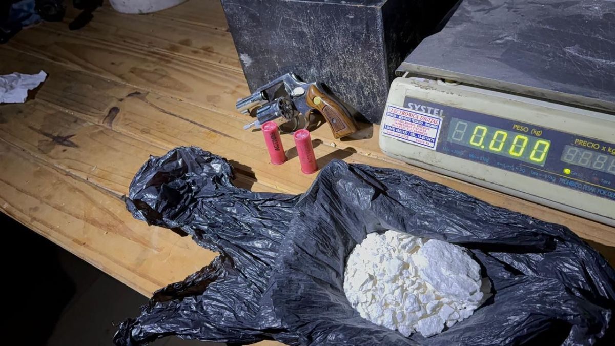 Se realizaron diez allanamientos en los que se detuvo a cuatro personas y se secuestraron drogas