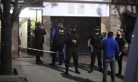 Un jubilado de 89 años le disparó en el rostro a su esposa de 77 y se quitó la vida Un jubilado de 89 años le disparó en el rostro a su esposa de 77 y se quitó la vida