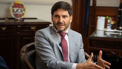 Maximiliano Pullaro marcó diferencias con el gobierno nacional por impuestos, deuda y reforma laboral