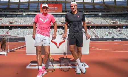 Roger Federer felicitó a Rafael Nadal por igualar su marca de 20 Grand Slams ganados tras el triunfo del español en Roland Garros. Roger Federer felicitó a Rafael Nadal por igualar su marca de 20 Grand Slams ganados tras el triunfo del español en Roland Garros.