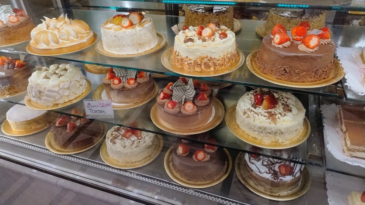 Las tortas van desde $13.000 a $32.000, dependiendo del tipo. (Foto: Opiniones de Google)