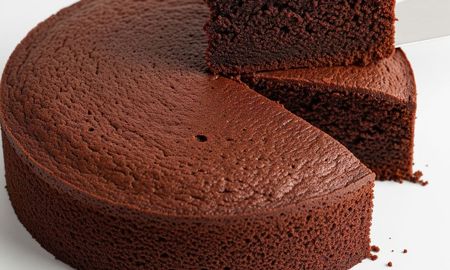 La receta paso a paso del bizcochuelo de chocolate sin harinas. La receta paso a paso del bizcochuelo de chocolate sin harinas.