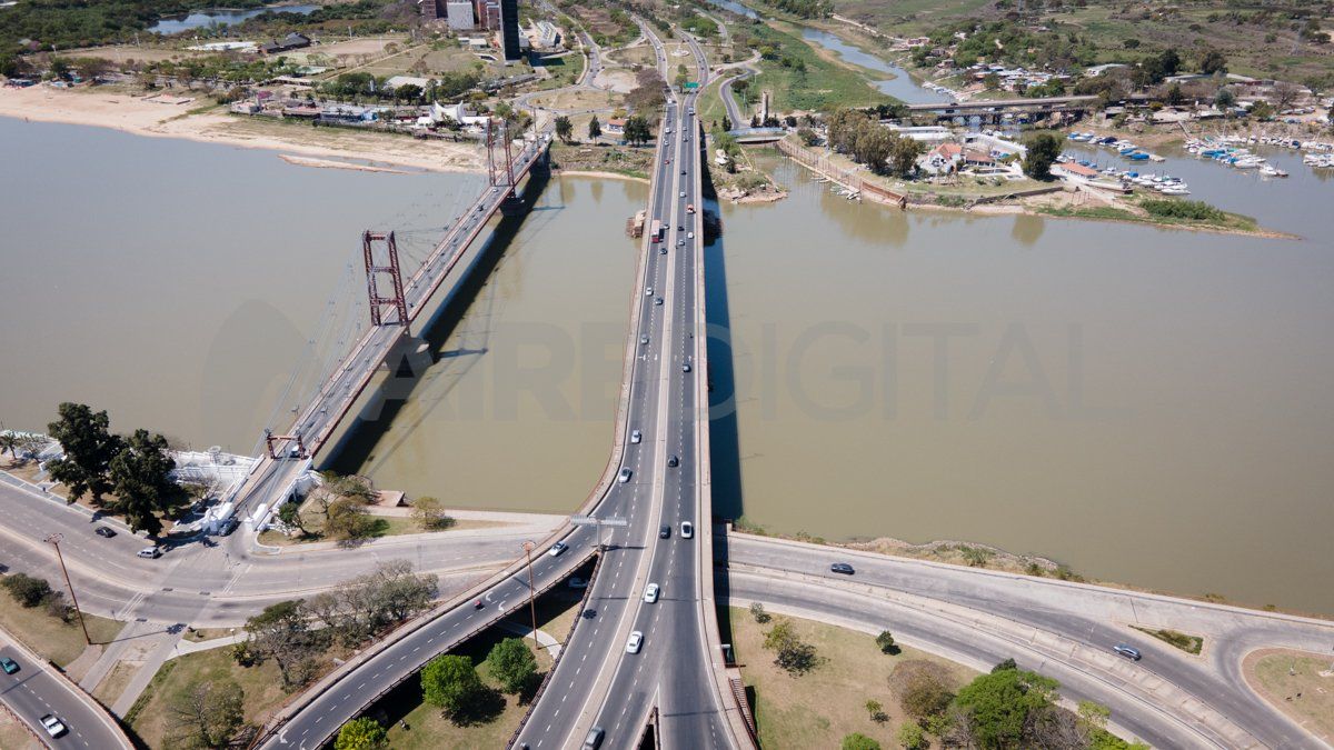 Por el viaducto Oroño pasan unos 55.000 autos a diario, en promedio.