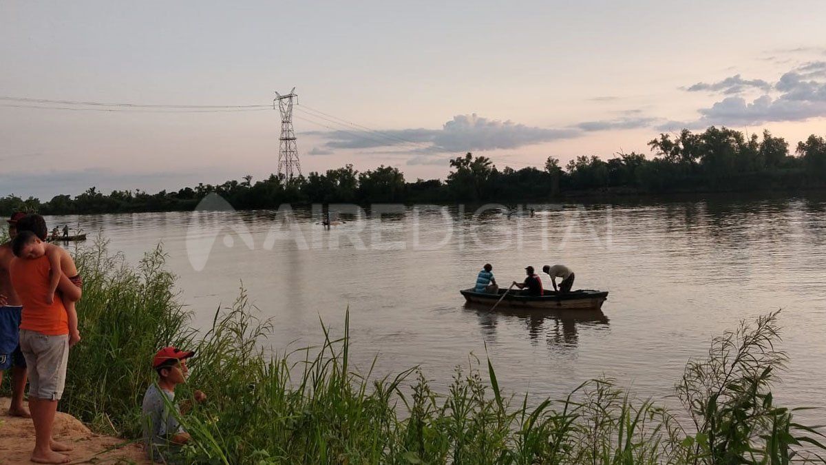 El joven buscado tiene 17 a&ntilde;os y se arroj&oacute; al r&iacute;o esta tarde.&nbsp;