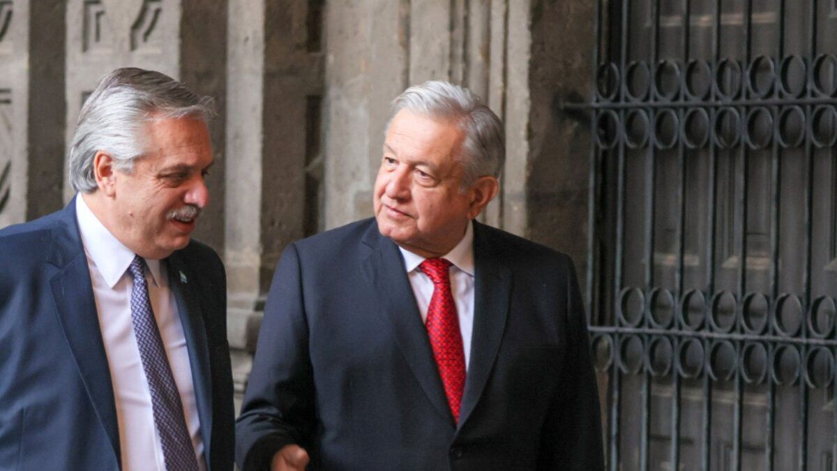 "Va a ser un placer volver a reencontrarnos, querido amigo AMLO", le respondió Fernández al mexicano.