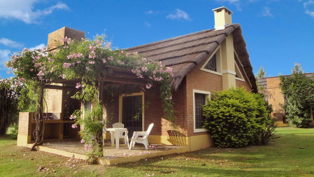 Las cabañas del complejo Solares de la Laguna son una muy buena alternativa para pasar el fin de semana en la zona de la costa.