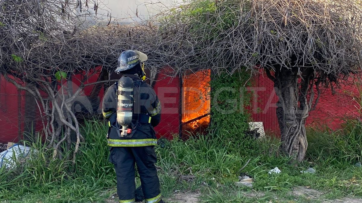 El siniestro se produjo en un vivienda ubicada en inmediaciones de las calles Dorrego y las vías del tren