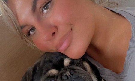 Una mujer escuchó una aterradora voz en su teléfono mientras dormía y quedó helada: ¿Puedo quitarte las sábanas? Una mujer escuchó una aterradora voz en su teléfono mientras dormía y quedó helada: ¿Puedo quitarte las sábanas?