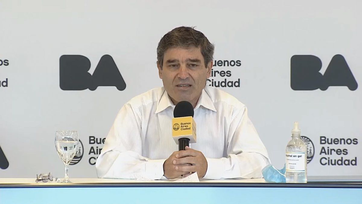 De nuestra parte hacemos eso: presentamos una estrategia de vacunación bien clara