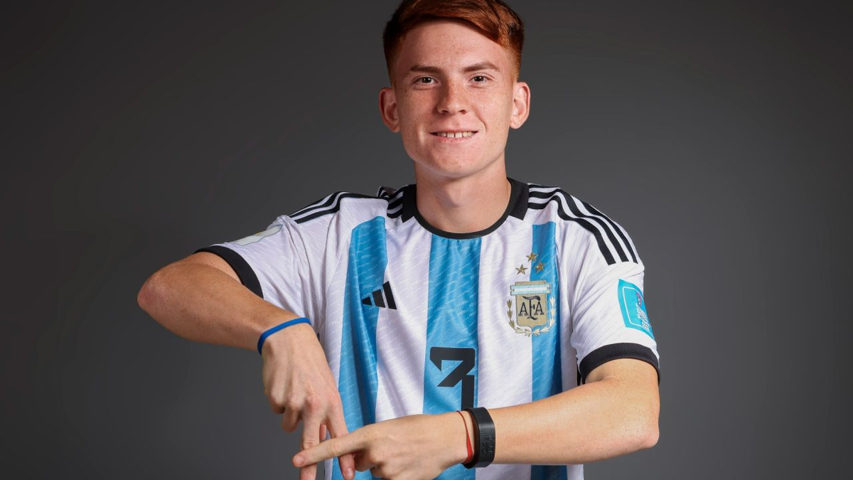 Valentín Barco es una de las figuras de la Selección Argentina Sub 20 en la Copa del Mundo disputada en nuestro país. Valentín Barco es una de las figuras de la Selección Argentina Sub 20 en la Copa del Mundo disputada en nuestro país.