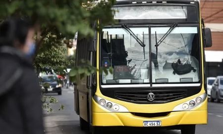 La UTA lanzó un paro de colectivos de 72 horas para el próximo martes, miércoles y jueves. La UTA lanzó un paro de colectivos de 72 horas para el próximo martes, miércoles y jueves.
