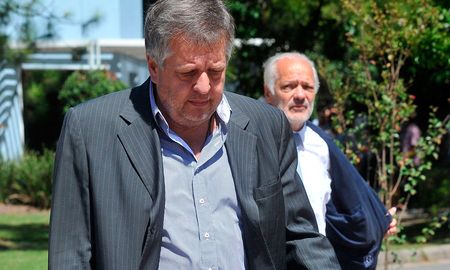 Este jueves, Stornelli solicitó la indagatoria de Lewin por considerar que se debe analizar un posible abuso de autoridad y/o violación de los deberes de funcionario público. Este jueves, Stornelli solicitó la indagatoria de Lewin por considerar que se debe analizar un posible abuso de autoridad y/o violación de los deberes de funcionario público.