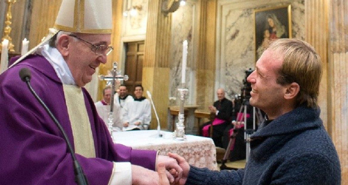 Quién es el padre Gonzalo Aemilius, el nuevo secretario particular del Papa