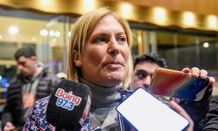 Scaglia dejó claro que la competencia en las PASO es contra el kirchnerismo, al llegar al búnker de Pullaro en Rosario. Scaglia dejó claro que la competencia en las PASO es contra el kirchnerismo, al llegar al búnker de Pullaro en Rosario.