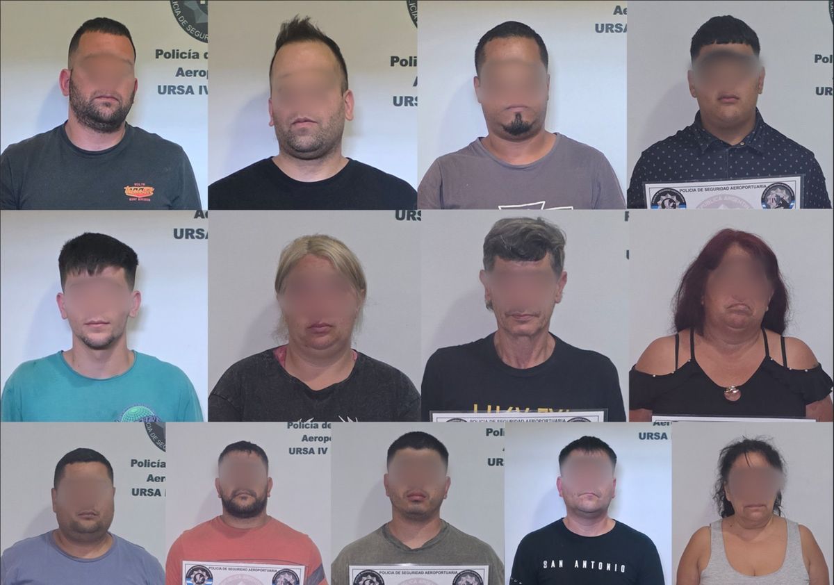 La Policía de Seguridad Aeroportuaria dio a conocer las fotos de las personas detenidas por tráfico de cocaína. La Policía de Seguridad Aeroportuaria dio a conocer las fotos de las personas detenidas por tráfico de cocaína.