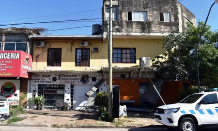Horror en Formosa: discutía con su ex y arrojó a su hijo de 5 años desde la terraza de un edificio Horror en Formosa: discutía con su ex y arrojó a su hijo de 5 años desde la terraza de un edificio