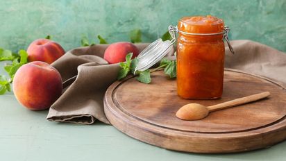 Cómo hacer mermelada casera de durazno sin azúcar ni cocción: la receta fácil y saludable