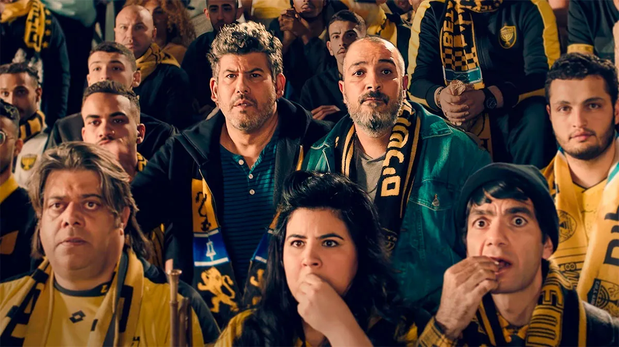 La serie de Netflix sobre dos amigos, sus difíciles vidas y su amor por el fútbol que es todo un éxito