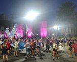Un nuevo cacerolazo se realizó este jueves por la noche en la ciudad de Santa Fe en contra de las medidas de Javier Milei. Un nuevo cacerolazo se realizó este jueves por la noche en la ciudad de Santa Fe en contra de las medidas de Javier Milei.