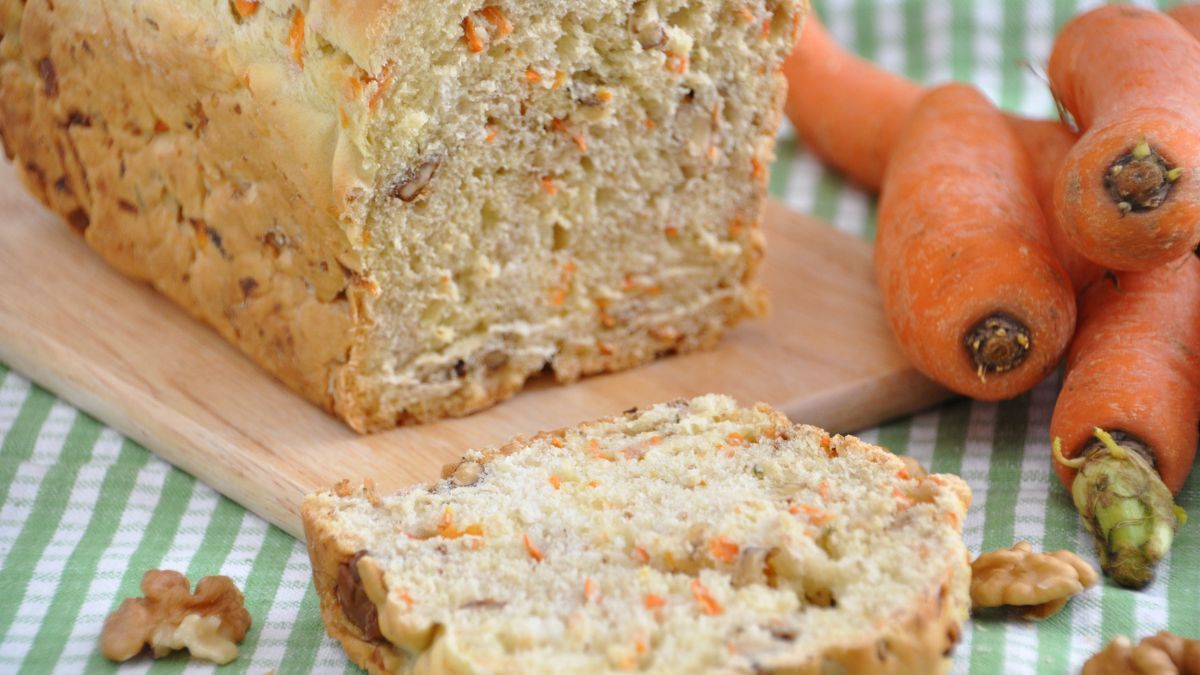 Cóm hacer un pan de zanahoria con nuece y especias.