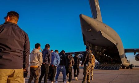 Tensión entre Estados Unidos y Colombia por los deportados. Tensión entre Estados Unidos y Colombia por los deportados.