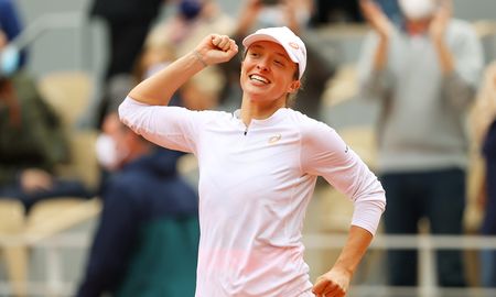 La polaca que se llevó Roland Garros, venciendo en semifinales a Nadia Podoroska, se encuentra en cuarentena. La polaca que se llevó Roland Garros, venciendo en semifinales a Nadia Podoroska, se encuentra en cuarentena.