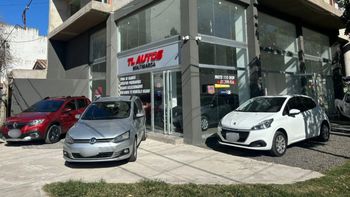 Ocurrió en Urquiza y Jujuy, en el sur de la ciudad de Santa Fe. Delincuentes rompieron el vidrio e intentaron llevarse motos 0 km.&nbsp;