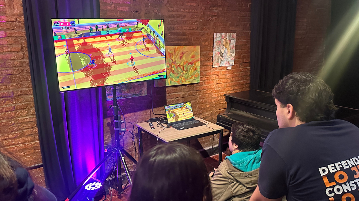 La Santa Fe Games Jam conecta a estudios consolidados de la ciudad con nuevos talentos, impulsando una industria con amplio potencial en educaci&oacute;n y marketing.