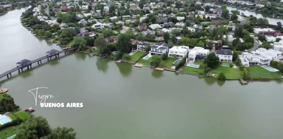 La casa de fin de semana de Pampita y Roberto García Moritán se ubica en un barrio cerrado de la localidad bonaerense de Tigre.