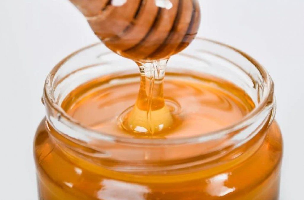3 sustitutos a la miel de abejas y cómo puedes incorporarlos a tus recetas