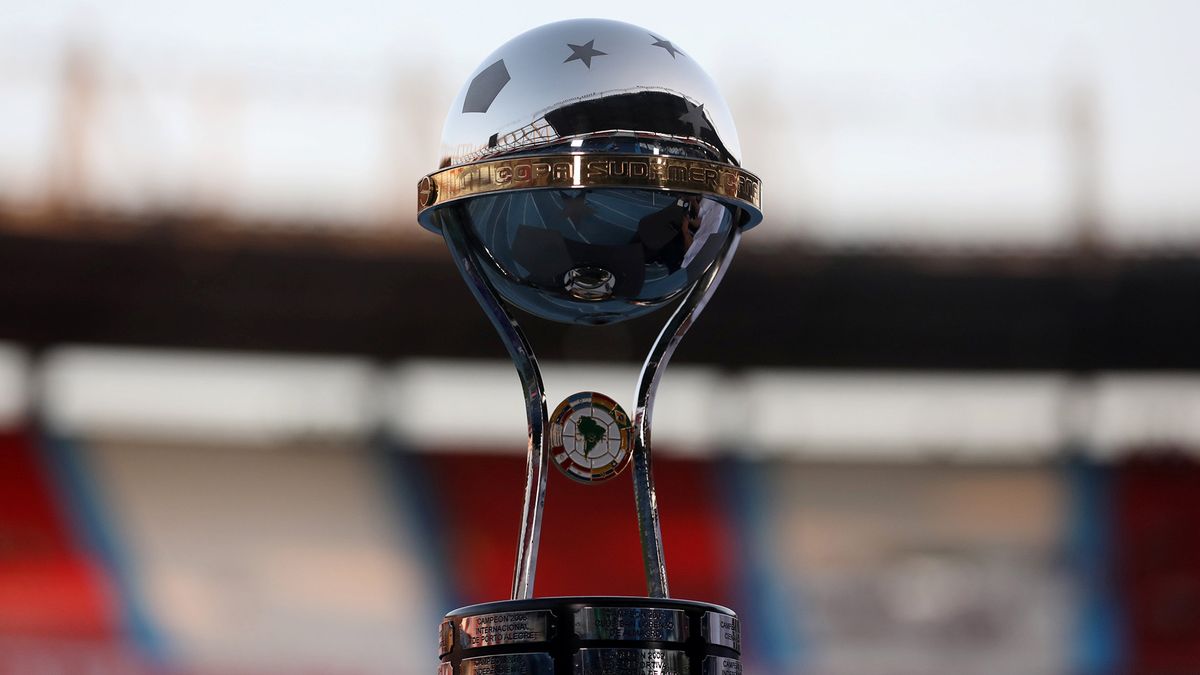 Este lunes se sorteará la fase de grupos de la Conmebol Sudamericana con siete equipos argentinos que participarán del certamen.