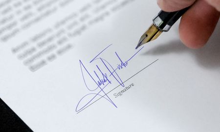Conocé el significado de la firma subrayada. Conocé el significado de la firma subrayada.