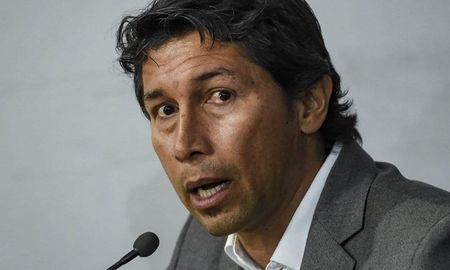 El ex defensor Xeneize, hoy líder del departamento de fútbol del club, criticó los dichos de Marcelo Gallardo sobre la vuelta a los entrenamientos. El ex defensor Xeneize, hoy líder del departamento de fútbol del club, criticó los dichos de Marcelo Gallardo sobre la vuelta a los entrenamientos.