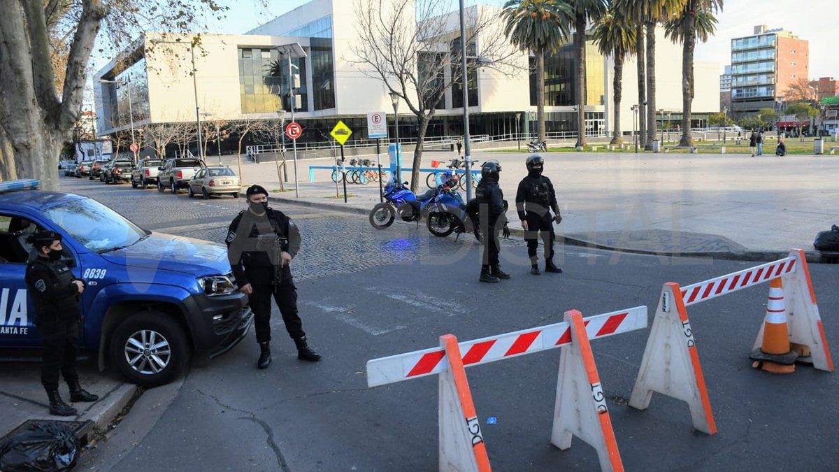 Fuerte custodia policial por el inicio del juicio.