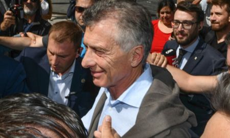 Este domingo, el ex presidente de la Nación, Mauricio Macri, votó en una escuela del porteño barrio de Palermo. Este domingo, el ex presidente de la Nación, Mauricio Macri, votó en una escuela del porteño barrio de Palermo.