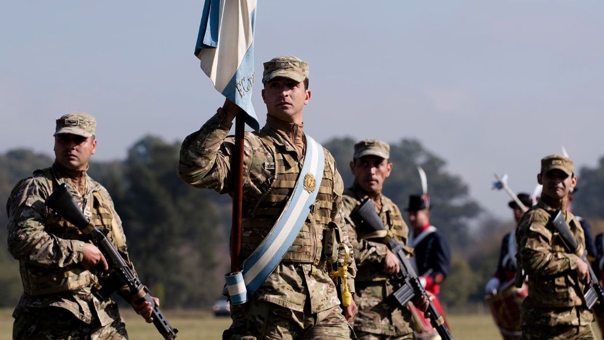 Este es el salario del personal de Fuerzas Armadas en mayo de 2025.