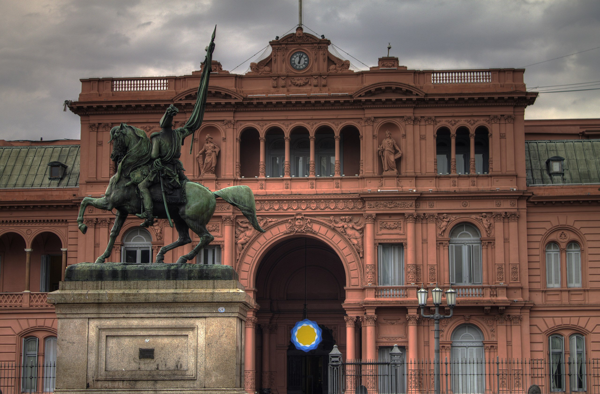 Casa Rosada es la sede presidencial y ofrece visitas guiadas. Casa Rosada es la sede presidencial y ofrece visitas guiadas.