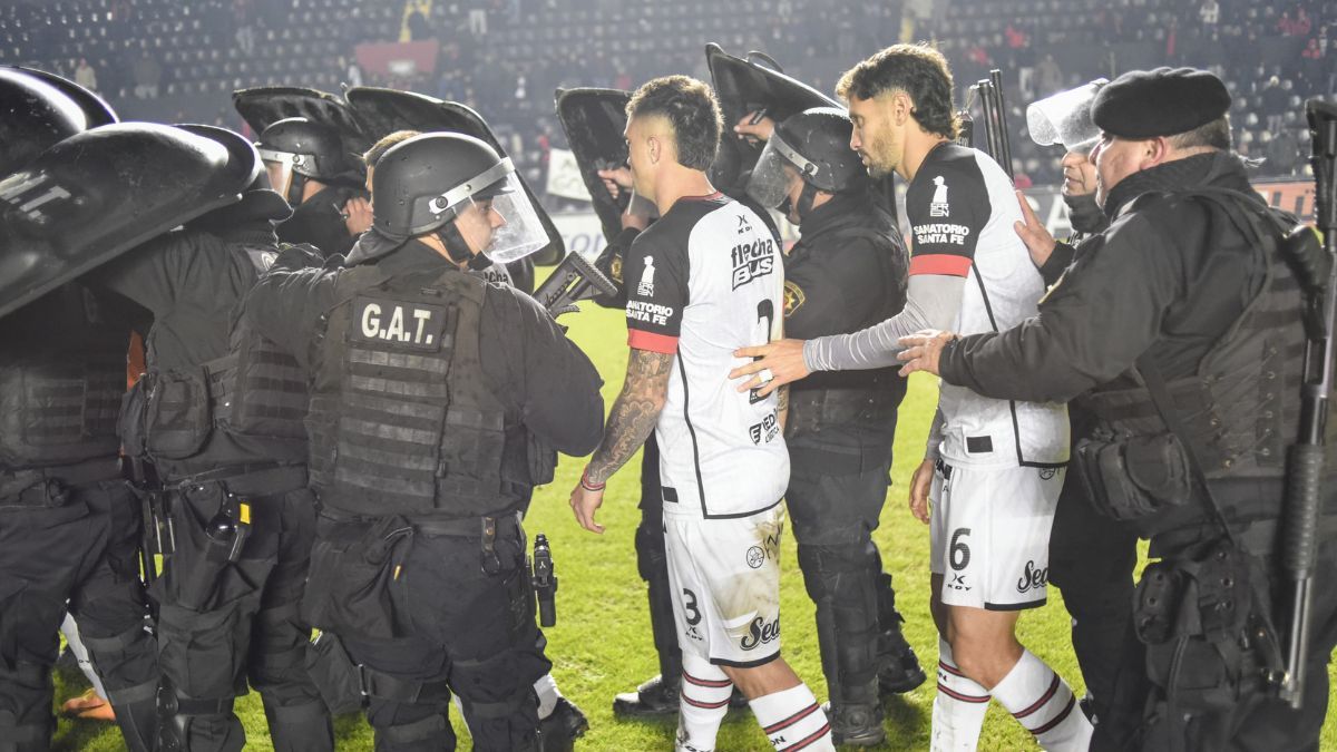 Maximiliano Pullaro habló de los incidentes en Colón.
